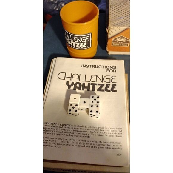 Yahtzee 2 In One Vintage 1975 Lowe Milton Bradley  Game Blue Cup !!!! Yahtzee Ch - Picture 5 of 6
